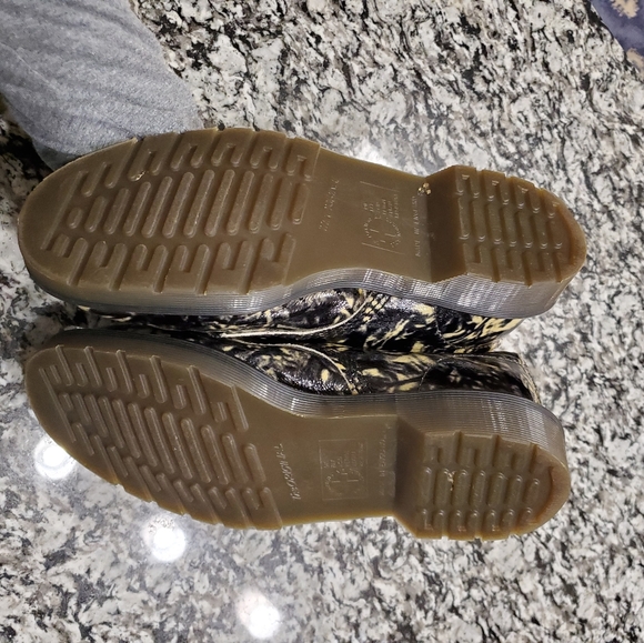 SOLD Dr Martens Tie Dye Made in England - Picture 6 of 8